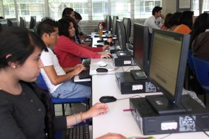 374 Jovenes-Internet-55