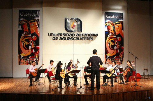 650 Ensamble Guitarras-1