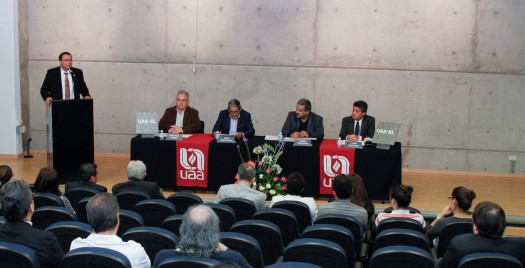 124 Presentacion Libro XL UAA
