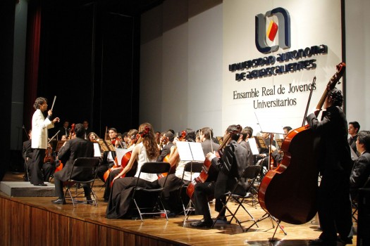 283 Ensamble Real