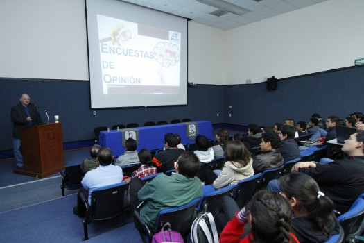 033 Conferencia Roy Campos