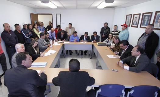 011 Firma Acuerdo con STUAA