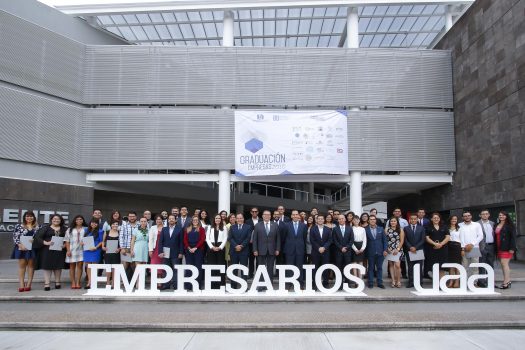 457-graduacion-empresas-incubadas-uaa-9
