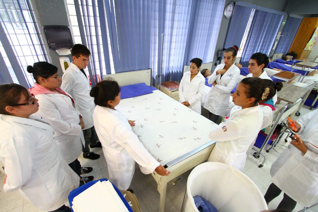 Congrega UAA a más de 200 profesionales pasantes y estudiantes de la salud en Segundo Coloquio Nacional de Investigación en Enfermería