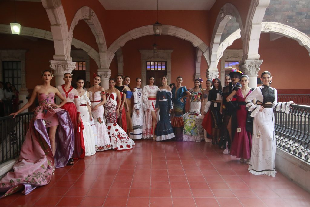 Mantiene UAA tradición textil en Concurso Nacional Deshilarte