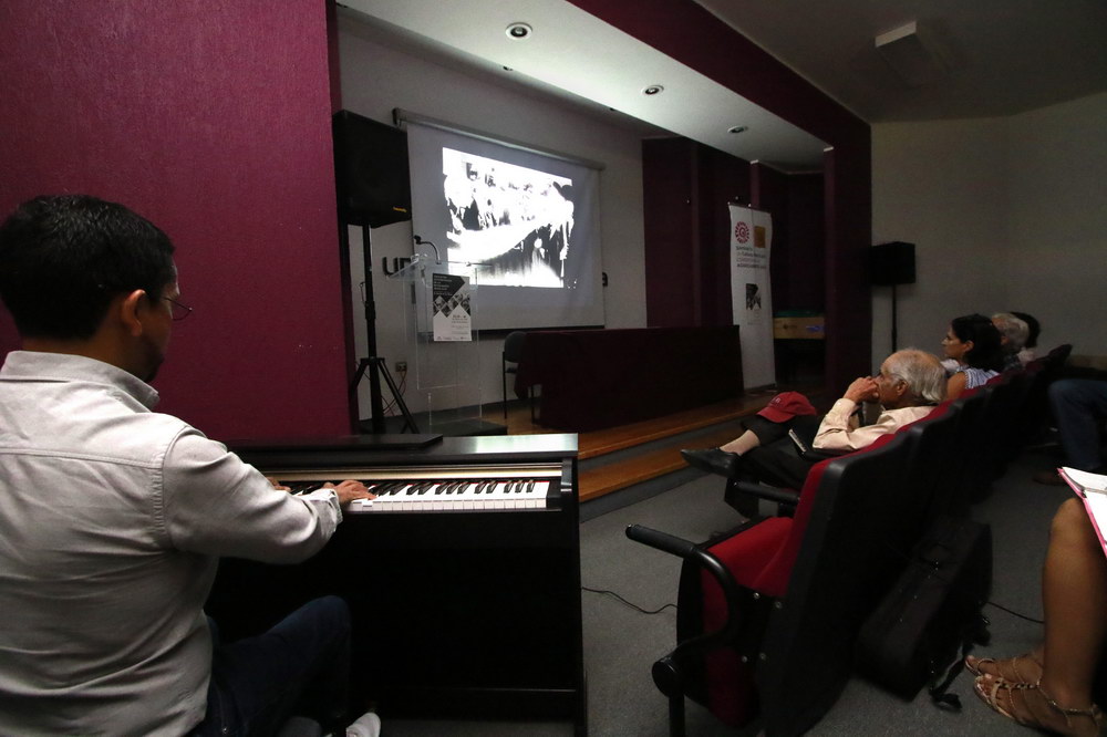 Cinéma muet vivant à l'Université