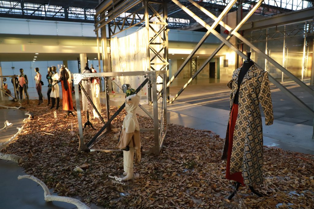 Estudiantes de la Licenciatura en Diseño de Moda en Indumentaria y Textiles presentan proyectos terminales