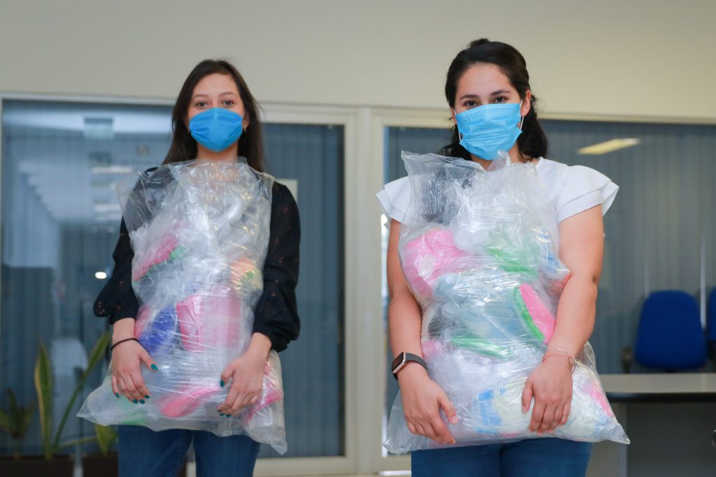 UAA realiza segunda entrega de material para protección básica a estudiantes del Centro de Ciencias de la Salud