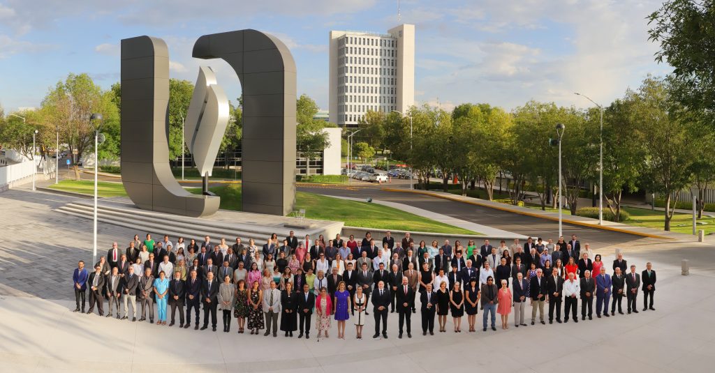 Reconocen a docentes de la UAA por años de servicio - UAA | Universidad