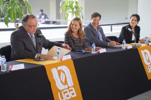 Recibe la UAA colección de 1,931 documentos pertenecientes al Fondo Miguel Ángel Barberena Vega