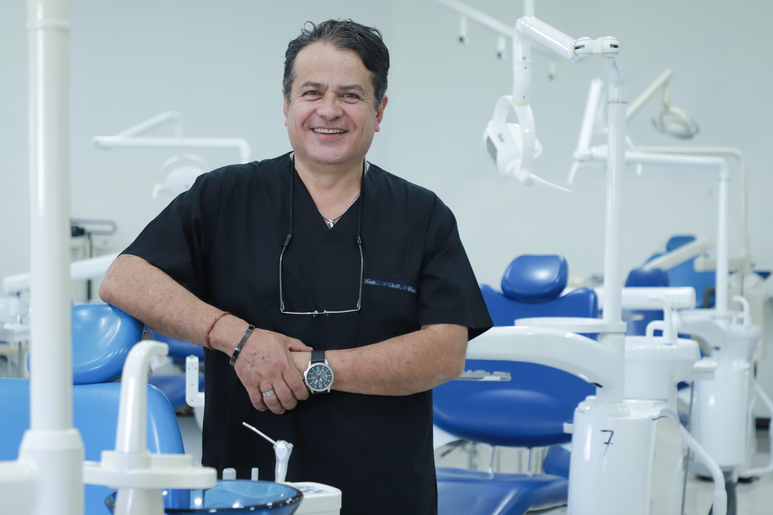 UAA prepara actividades para celebrar 50 años de su carrera de Estomatología