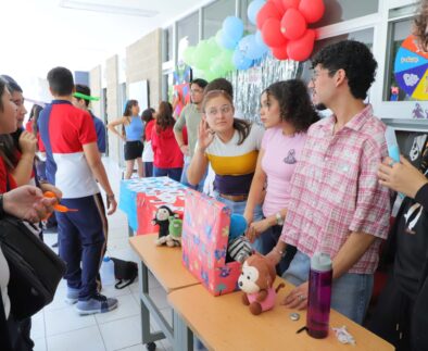 Estudiantes de la UAA convierten caricaturas y cultura pop en herramientas para enseñar inglés