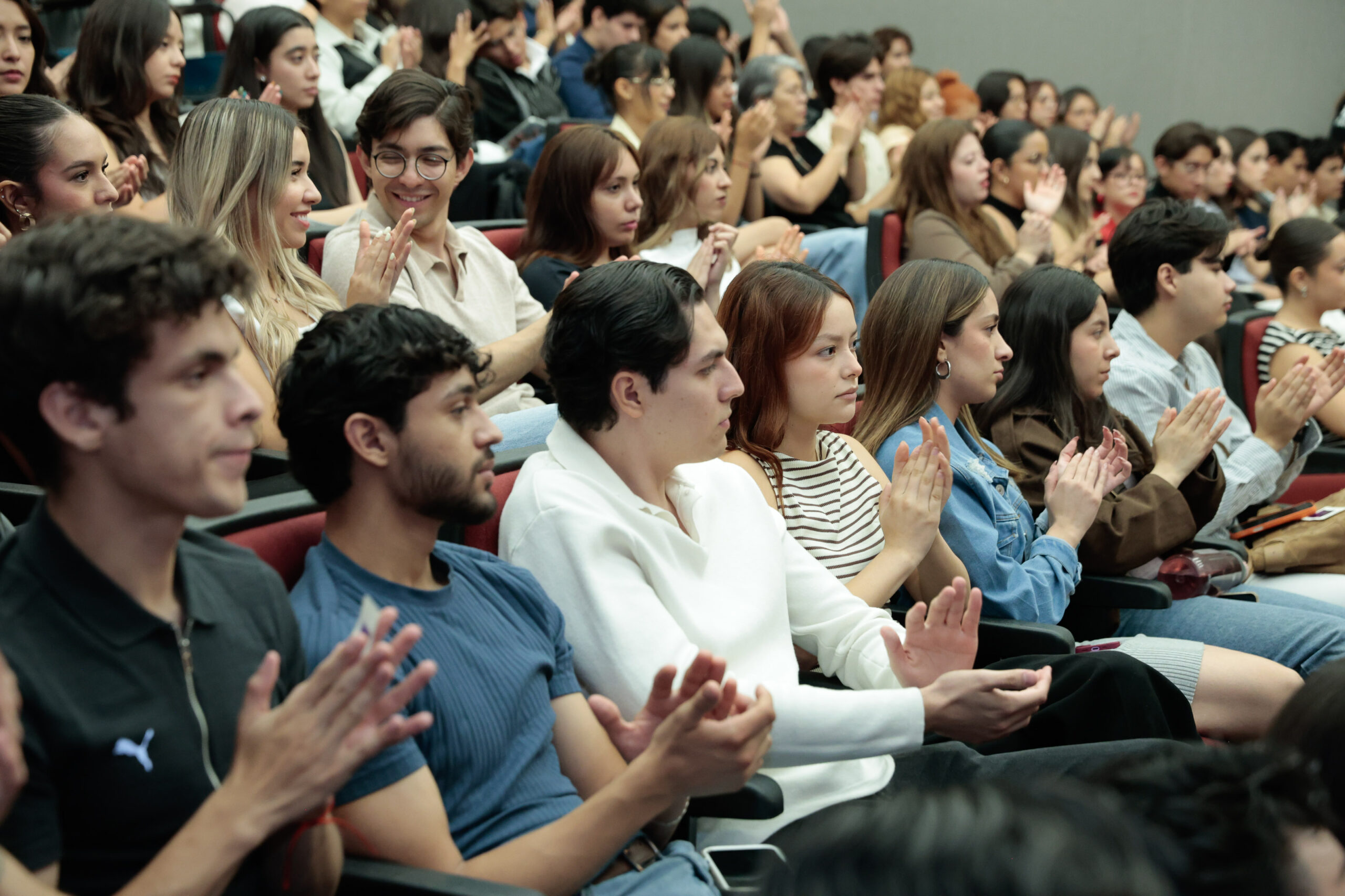 Estudiantes de la UAA dialogan y exploran nuevas ideas en el Encuentro de Mercadotecnia 2026