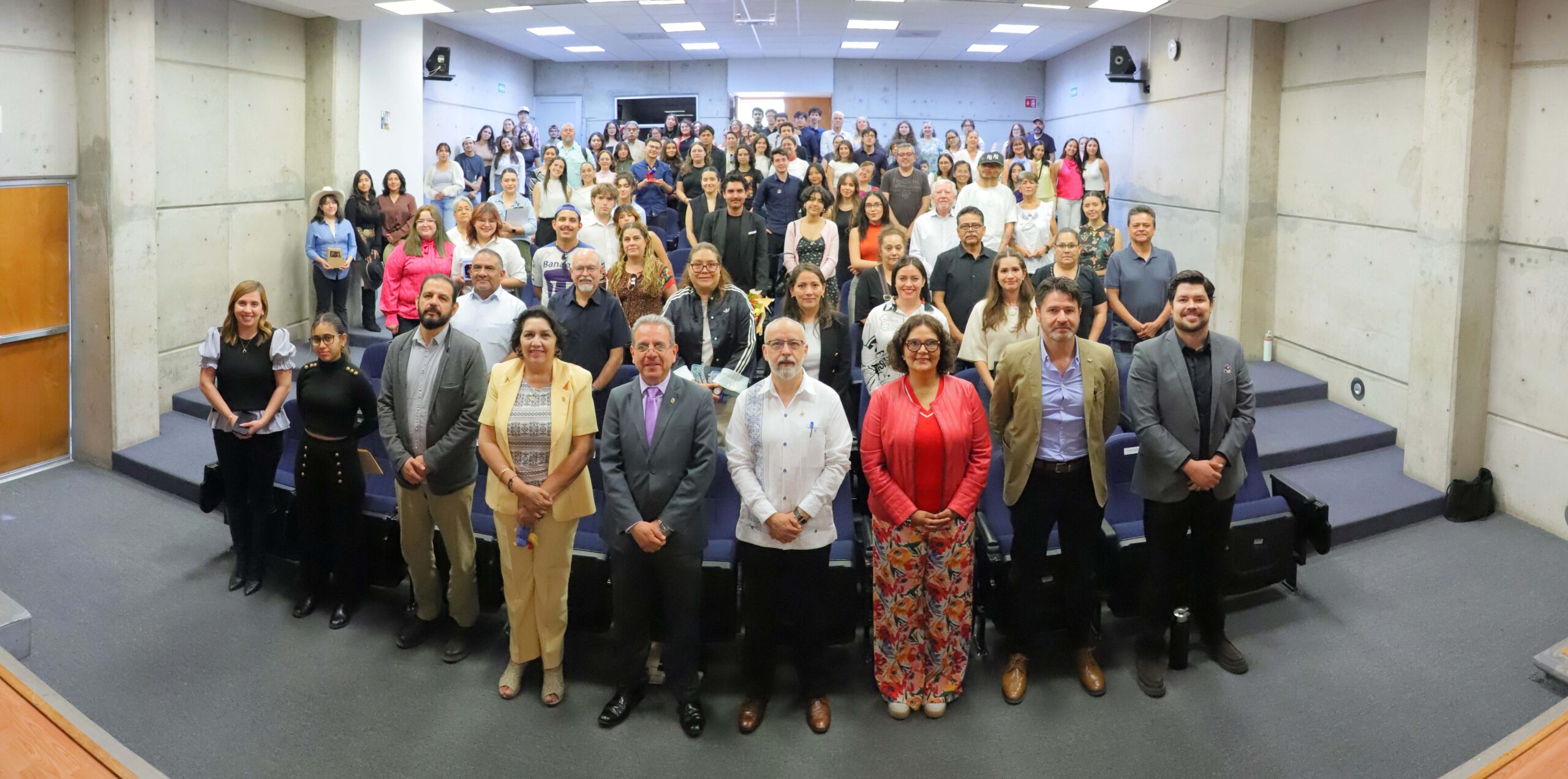 Alumnos de la UAA abonan a la identidad institucional con el proyecto “Gallos 3D”