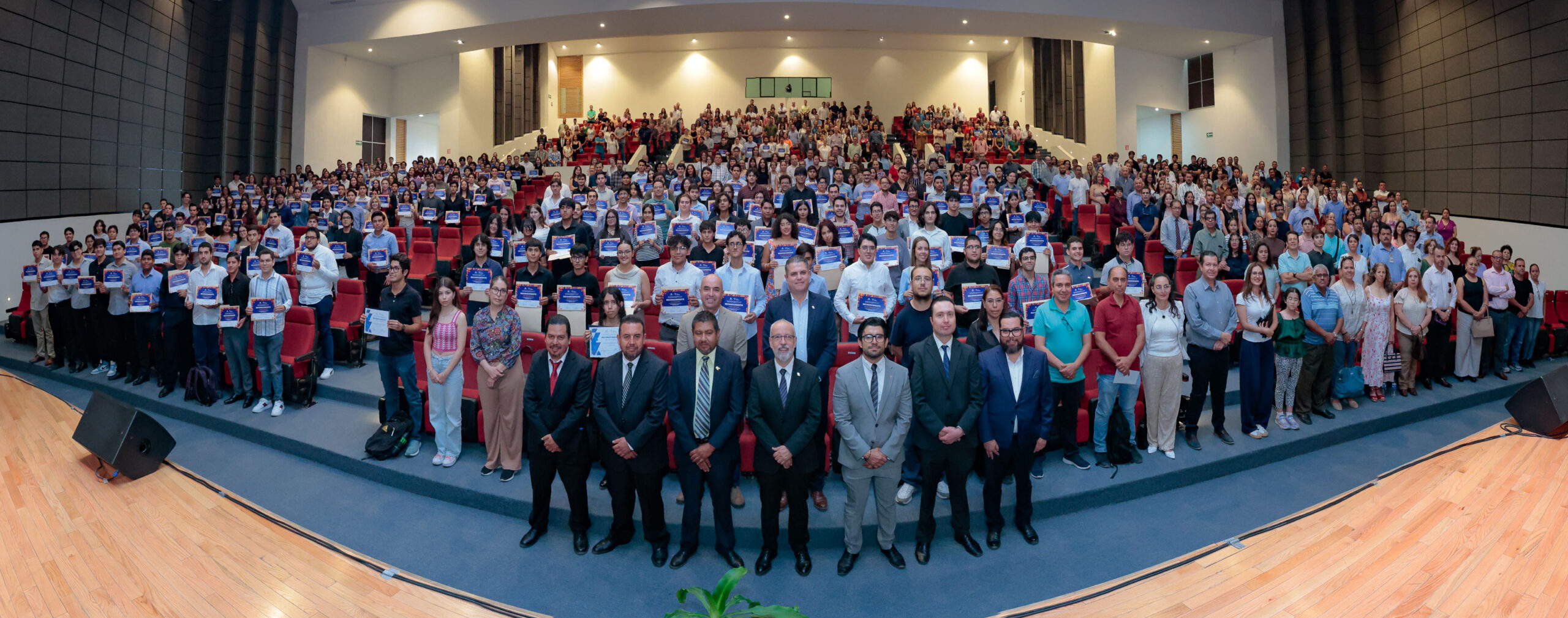 UAA celebra excelencia académica de estudiantes que responderán a retos tecnológicos del país