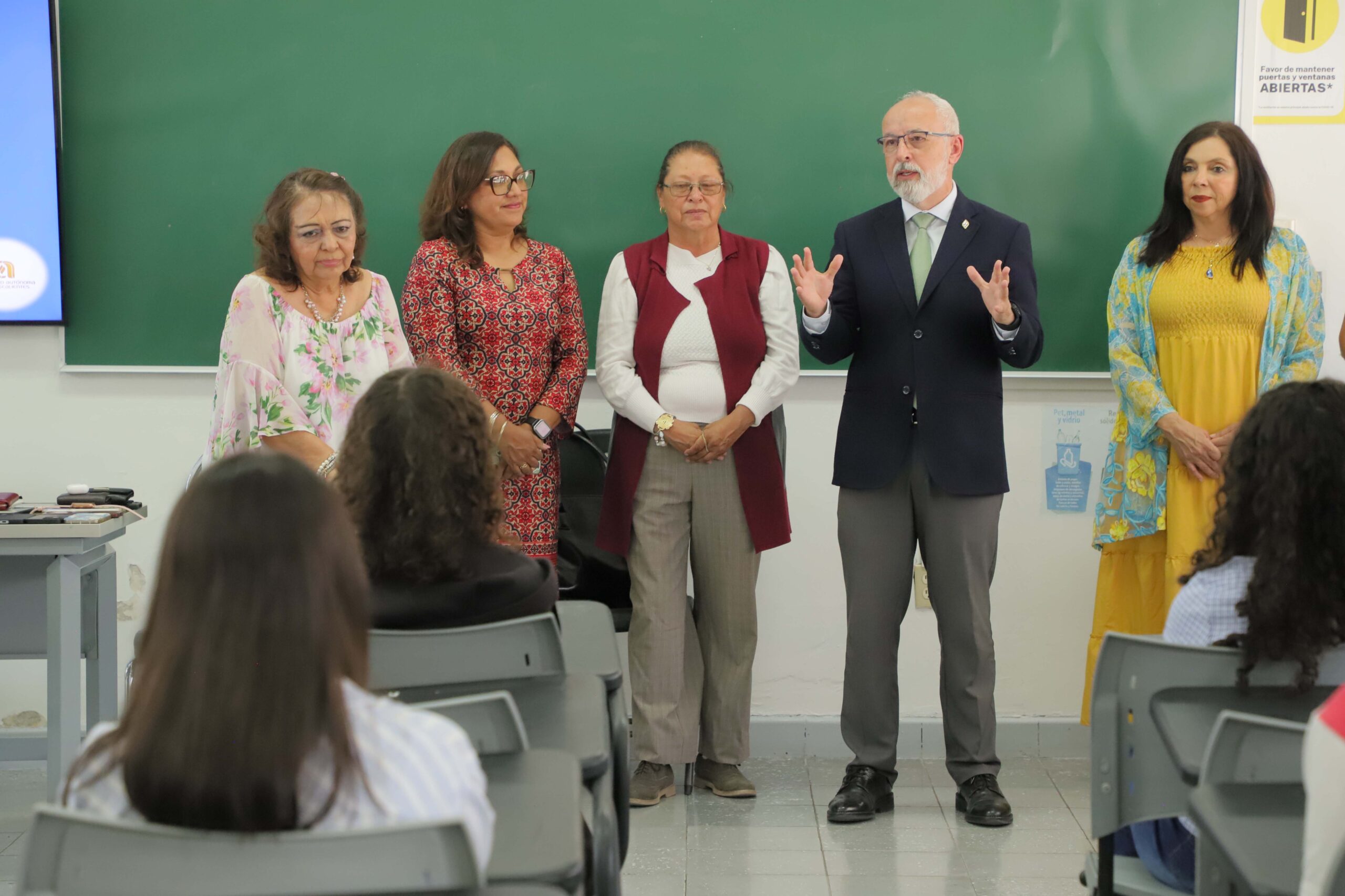 El bachillerato de la UAA impulsa el conocimiento lingüístico con competencia académica