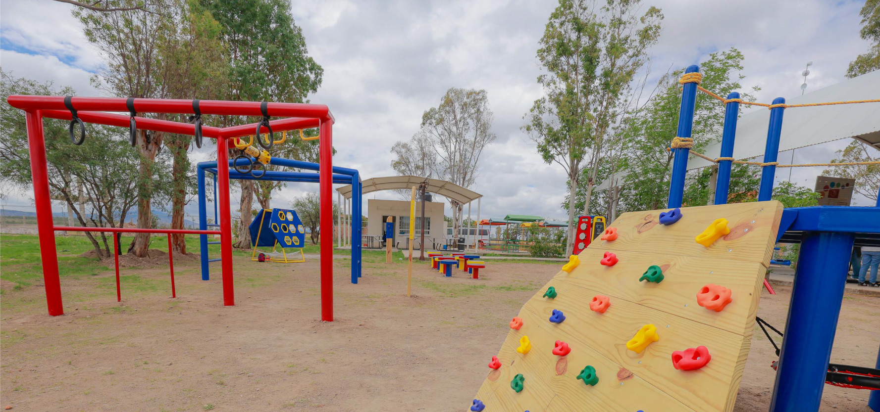 Estudiantes de Diseño Industrial transforman comunidad con proyecto de diseño social “Impulsa Novillo”