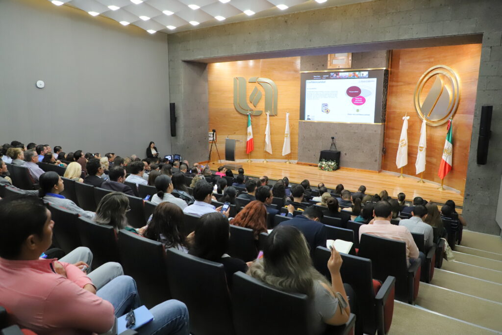 Funcionarios de la UAA se capacitan en transparencia y protección de datos personales