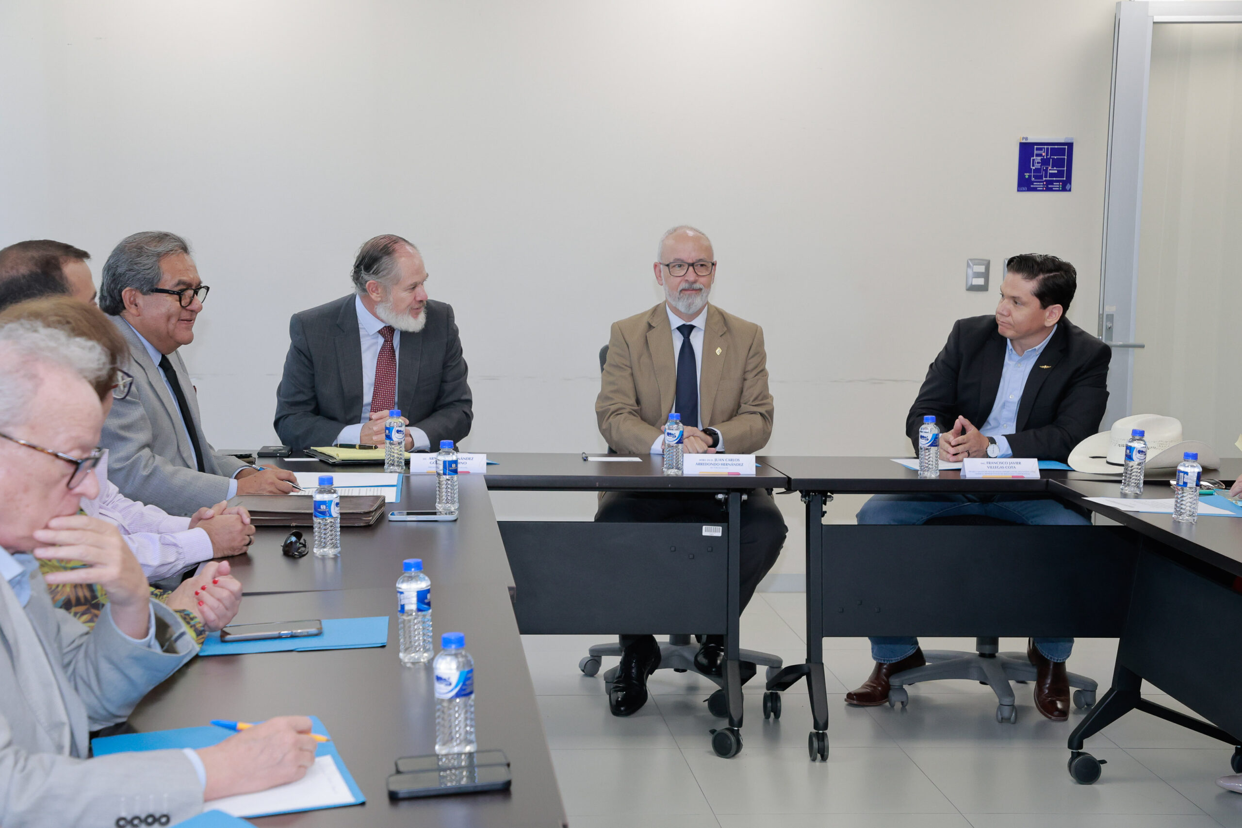 <p>UAA, Patronato Universitario y Advantest Corporation exploran colaboración para impulsar la formación en tecnologías de semiconductores</p>
